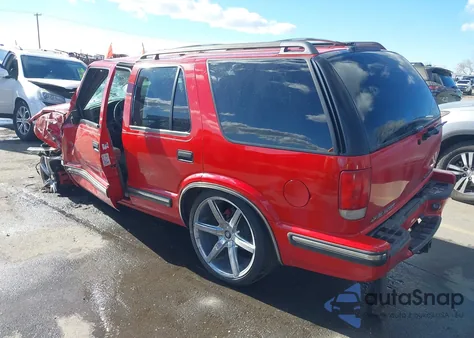 1999 Chevrolet Blazer Ls из США, поврежденный, VIN 1GNDT13W8XK118382